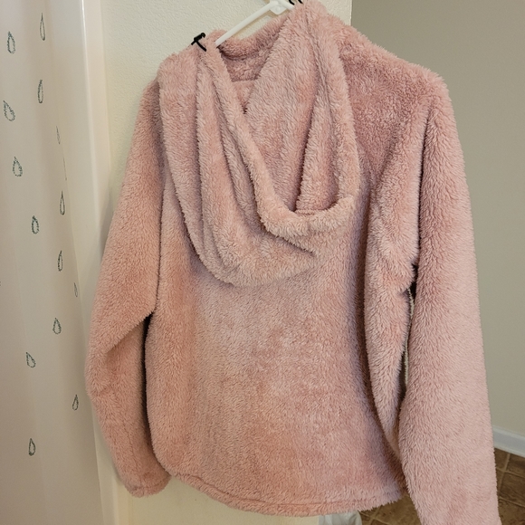 New VS PINK sherpa pullover - Picture 3 of 4